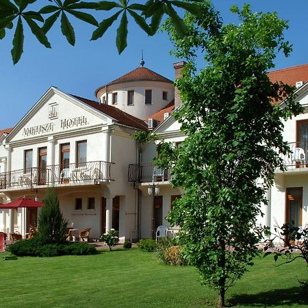 Ametiszt Hotel Harkan Exterior foto